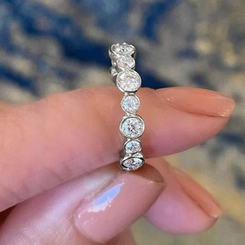 Anel Minimalista com Zircônias