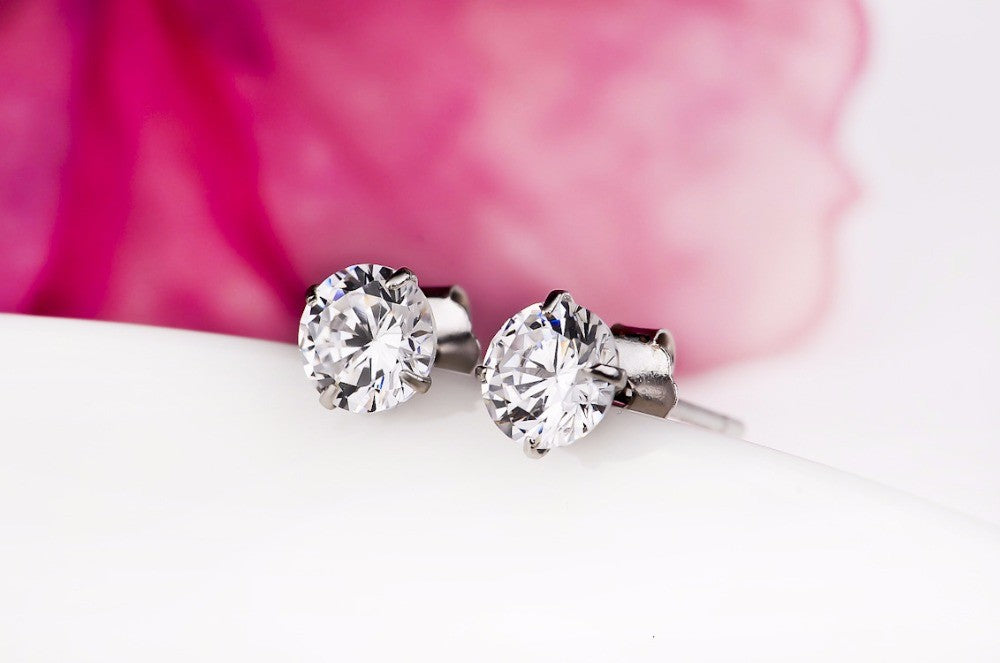 Brinco Ponto de Luz em Prata 925